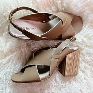 Moving Sale!! EUC (Almost New) Kelsi Dagger Size 9.5 4” Thick Heel Sandal Casual